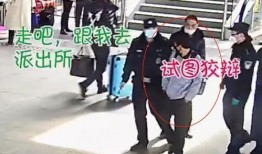 围观警察吃瓜视频大全免费观看,警察吃瓜视频大全免费放送，笑料百出！