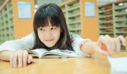 娱乐吃瓜酱00后工作,娱乐吃瓜酱的职场成长记