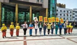 华富小学回迁爆料视频,现场直击，揭秘回迁爆料的背后真相
